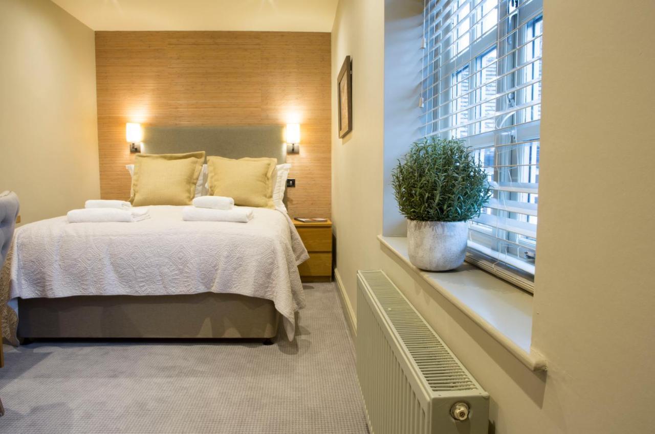 메이클즈필드 The Legh Arms Prestbury B&B 외부 사진