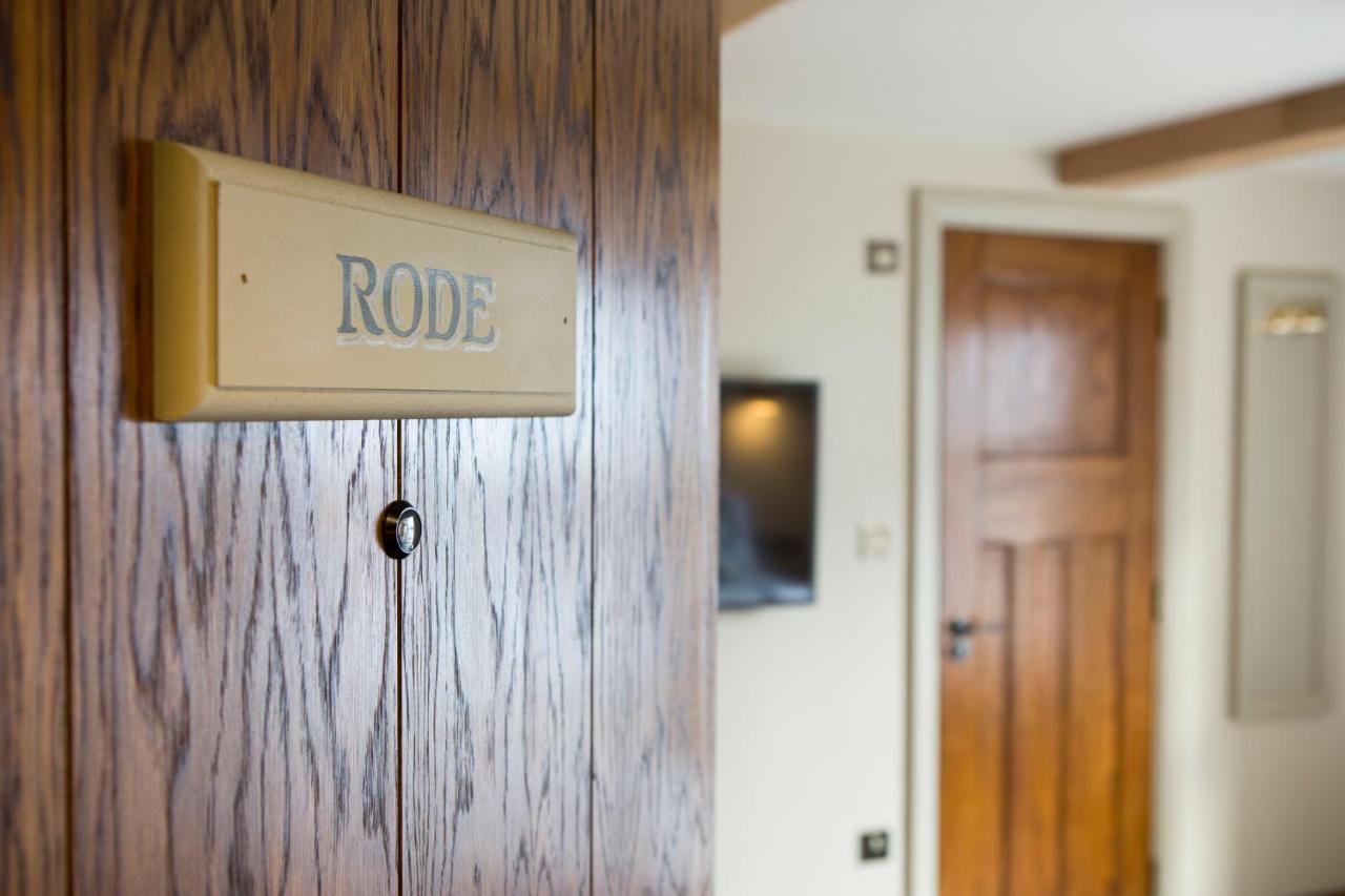 메이클즈필드 The Legh Arms Prestbury B&B 외부 사진