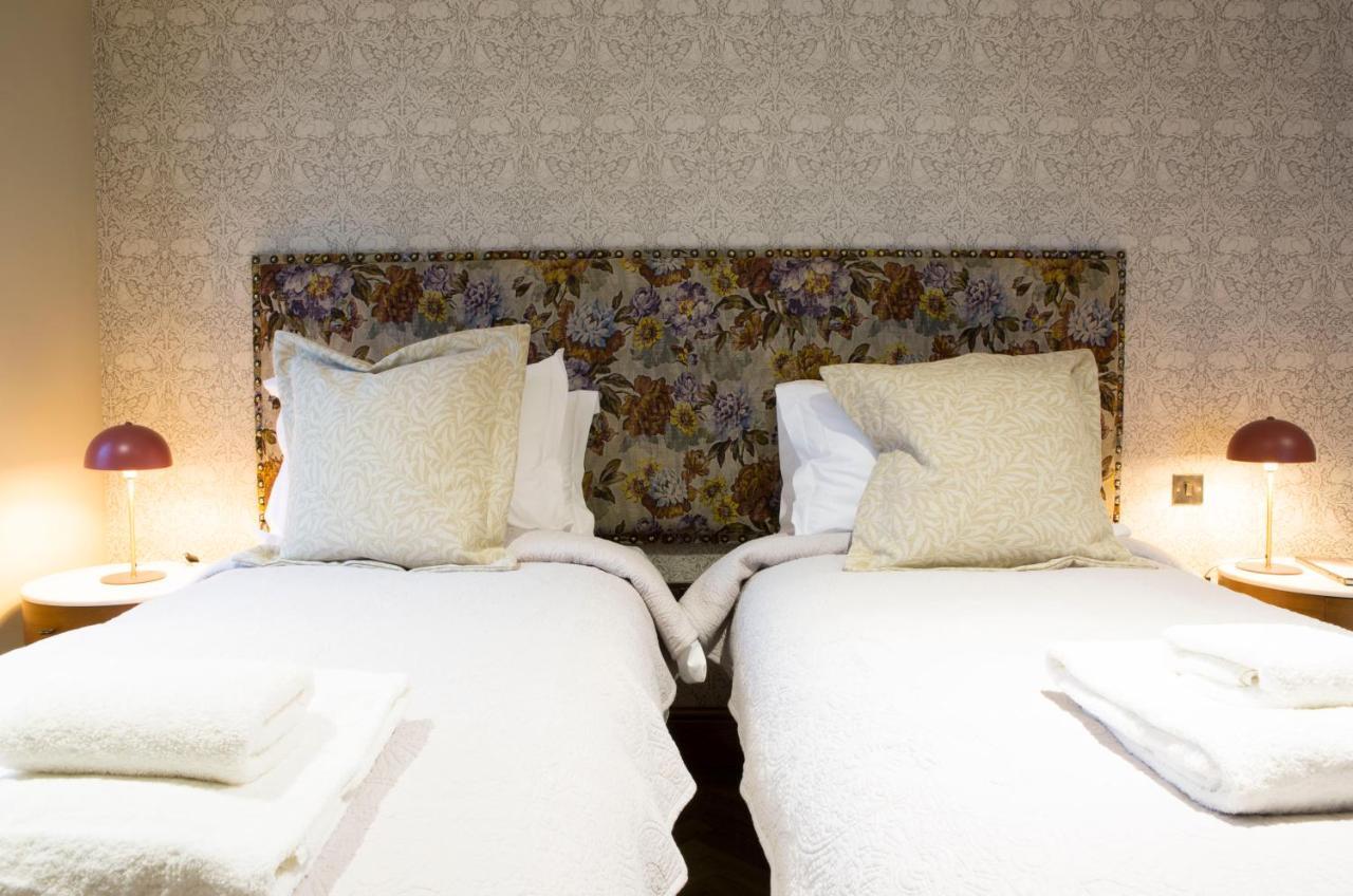 메이클즈필드 The Legh Arms Prestbury B&B 외부 사진